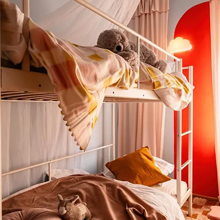 Play Cloud With Cinema & Foosball Old Town Heart Apartmán