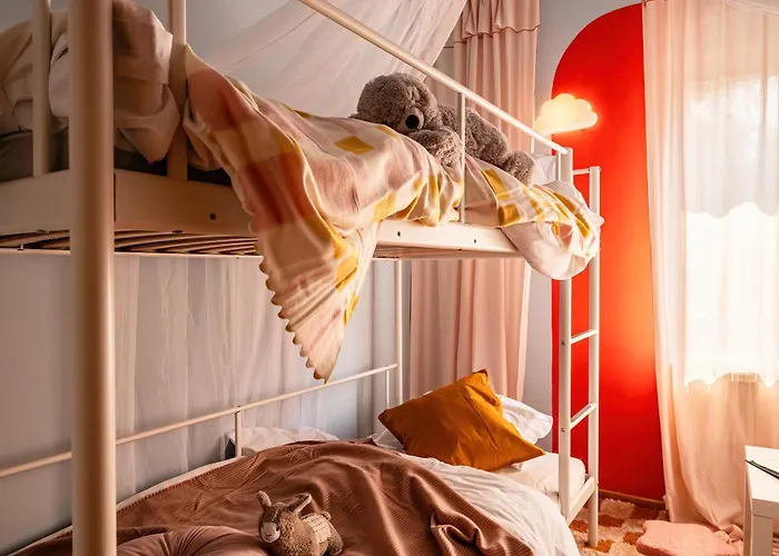 Play Cloud With Cinema & Foosball Old Town Heart شقة