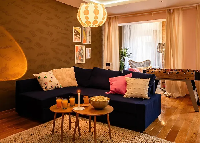 شقة Play Cloud With Cinema & Foosball Old Town Heart *