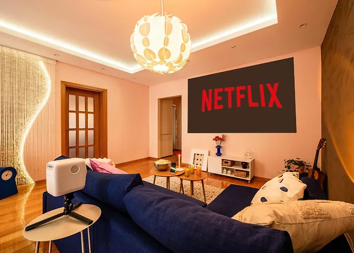 Play Cloud With Cinema & Foosball Old Town Heart شقة