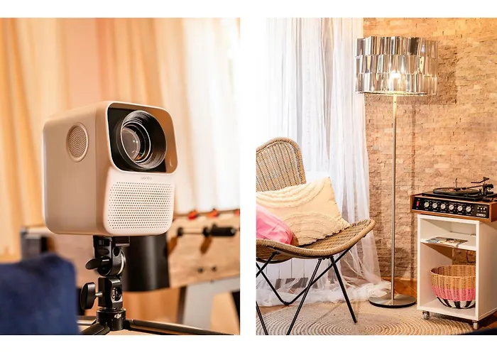 Play Cloud With Cinema & Foosball Old Town Heart شقة